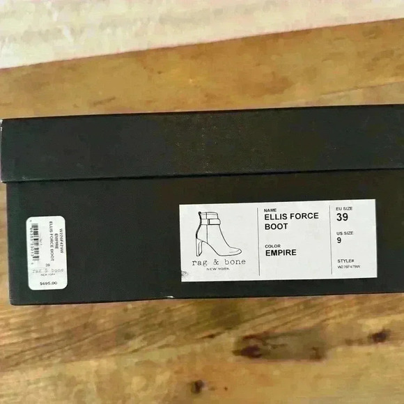 🔥Rag & Bone x Star Wars Ellis
Force Boots Limited Edt
Black Leather Booties Sz 9 - Picture 16 of 16